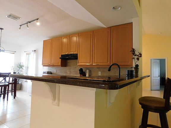 4th image of 5807 NW Blue Bonnet Ct