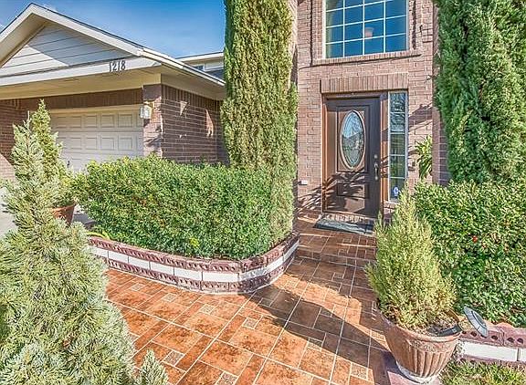 5th image of 1218 Utopia Ln