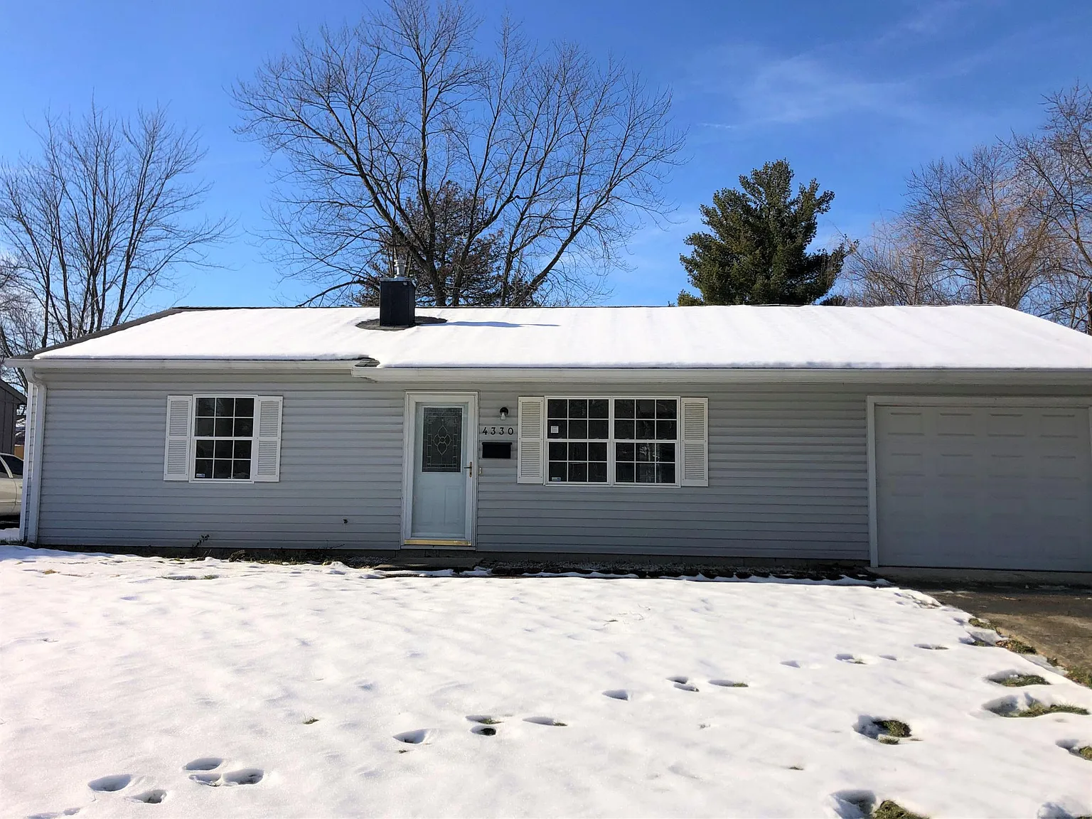 4330 Aspen Way photo 1