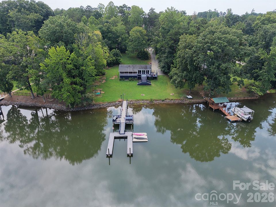 1st image of 4009 Cindy Ln