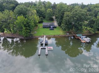 4009 Cindy Ln, Denver, NC 28037