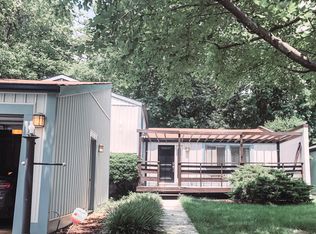 2222 Sanibel Dr, Reston, VA 20191