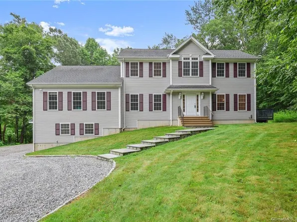 5 Split Rail Court, Oxford, CT 06478