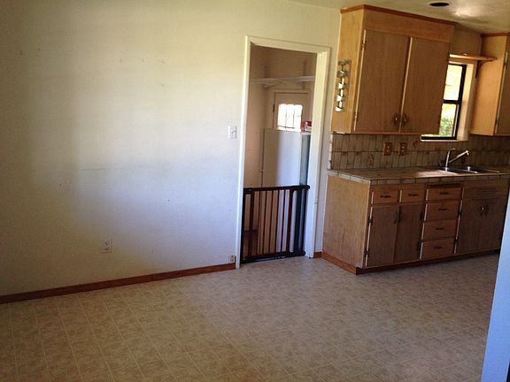 4th image of 8474 Central Ave