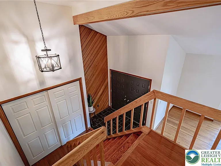 3705 Vale View Dr S — Photo 9