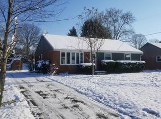 47 Glen Oaks Dr, Lancaster, PA 17603