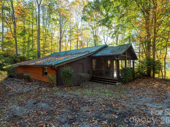 418 Sunshine Cove Rd, Waynesville, NC 28785