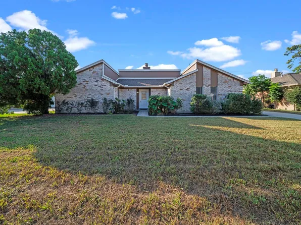 9923 Windriver Drive, Houston, TX 77070