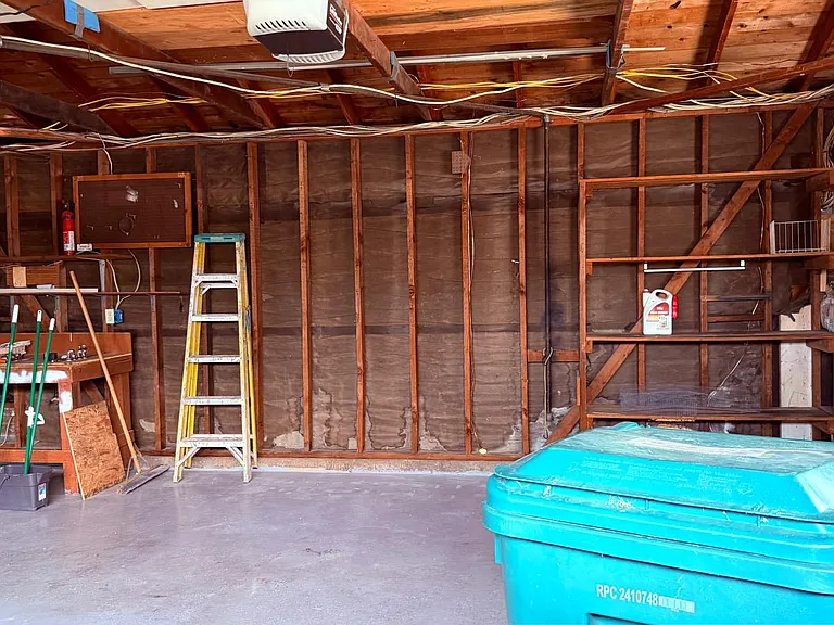 1764 Ionian St — Photo 29