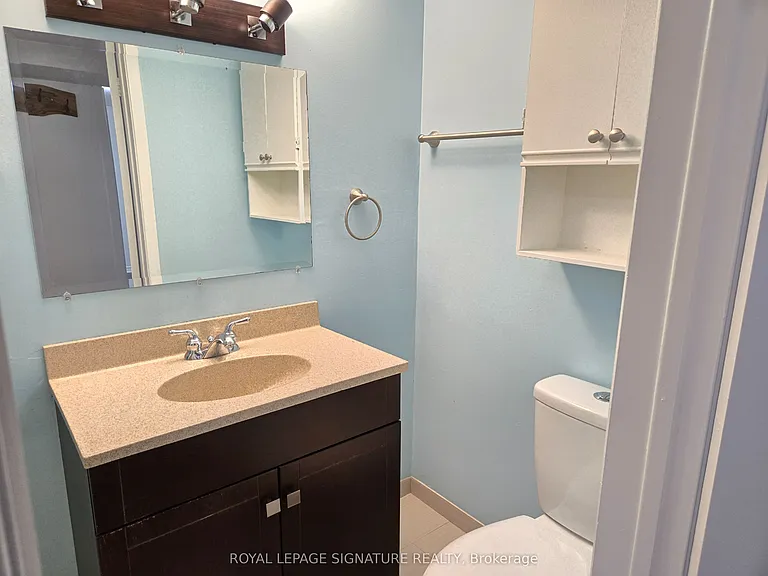 2026 Fontwell Cres #B — Photo 11