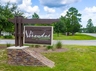 139 Date Palm Ln, Freeport, FL 32439