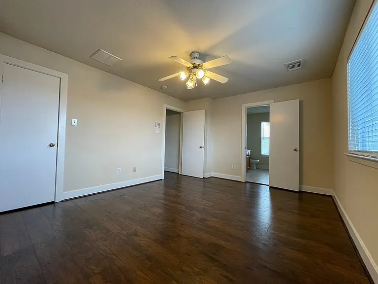 11928 Prior Park Dr — Photo 12