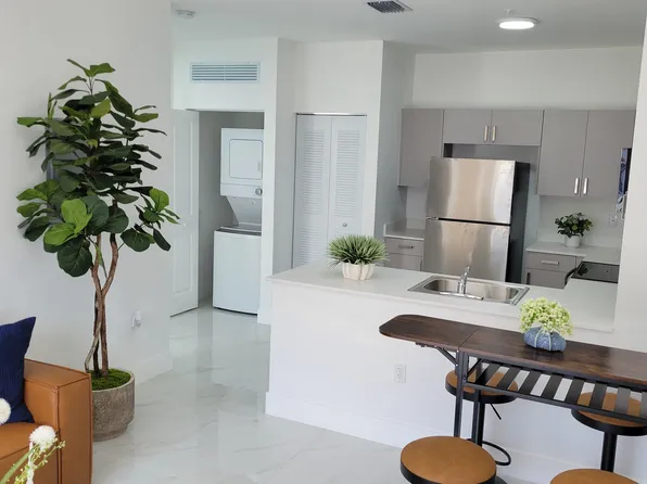 1380 W 30th St #B2, Hialeah, FL 33012