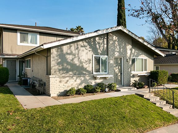 2nd image of 611 Avenue Del Platino