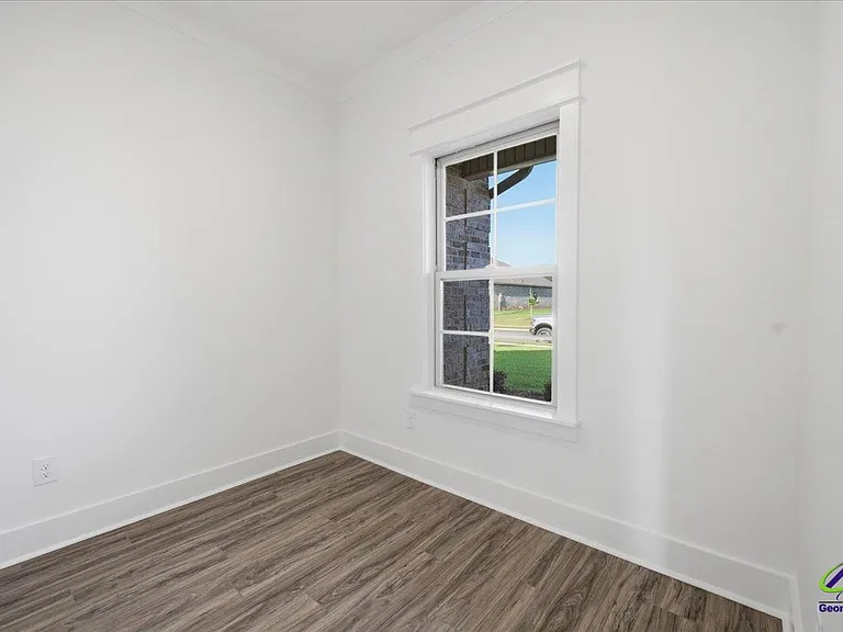 307 Willowbrook Ln — Photo 20