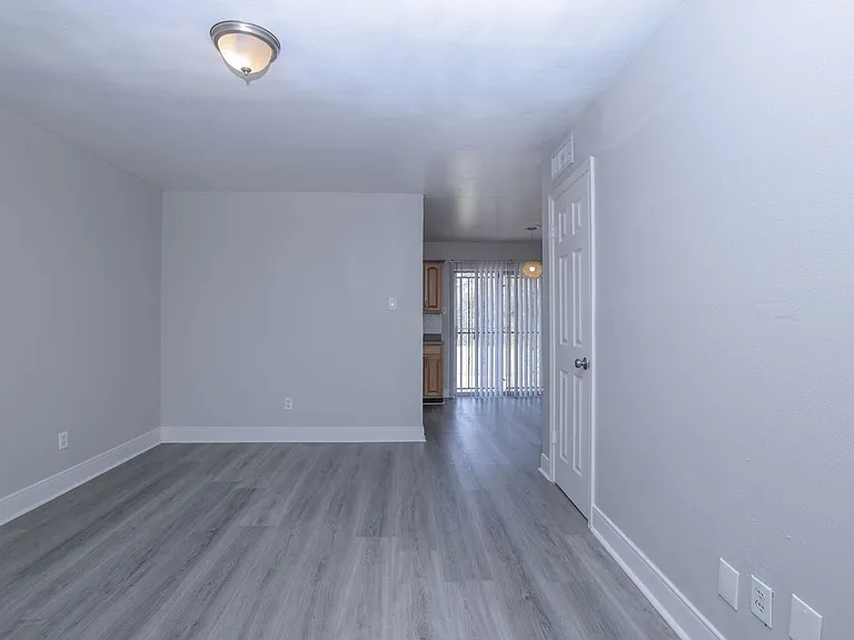 9834 Denning Dr — Photo 5