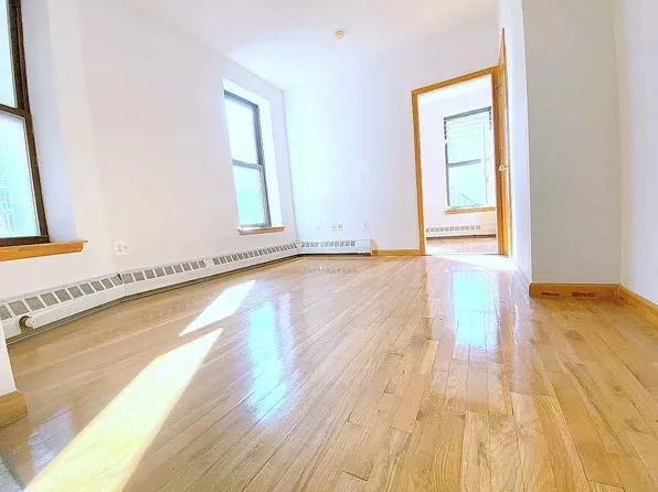 316 W 47th St APT 3RE, New York, NY 10036