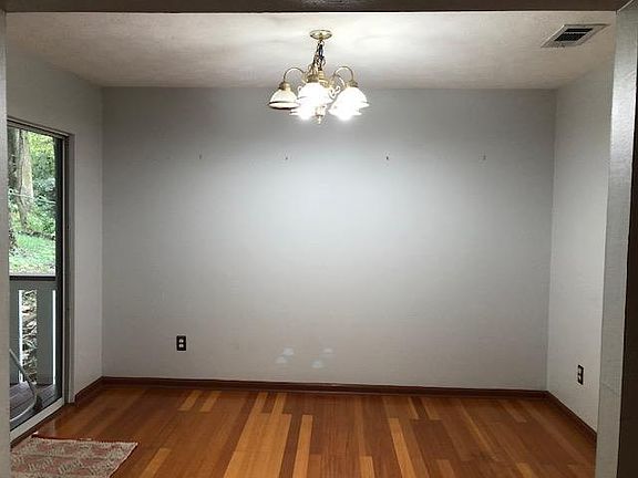 3rd image of 3208 Triton Cir