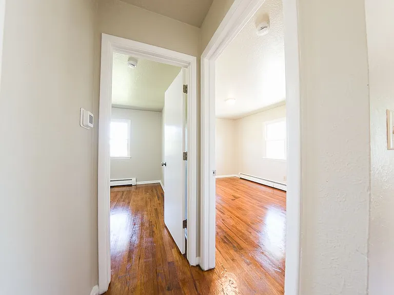 204 E 5th Ave — Photo 10
