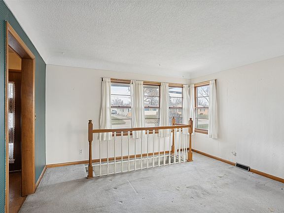 4th image of 7302 Beechwood Dr
