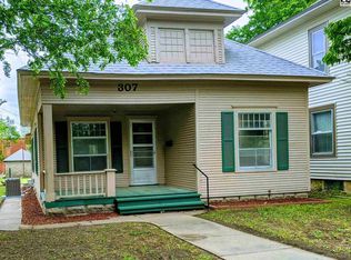 307 W 11th Ave, Hutchinson, KS 67501