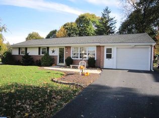 106 N Hill Rd, Terre Hill, PA 17581