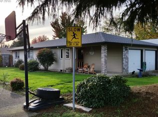 679 SE 10th St, Dundee, OR 97115