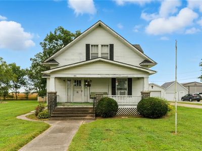 221 E Maple St, Sweet Springs, MO, 65351