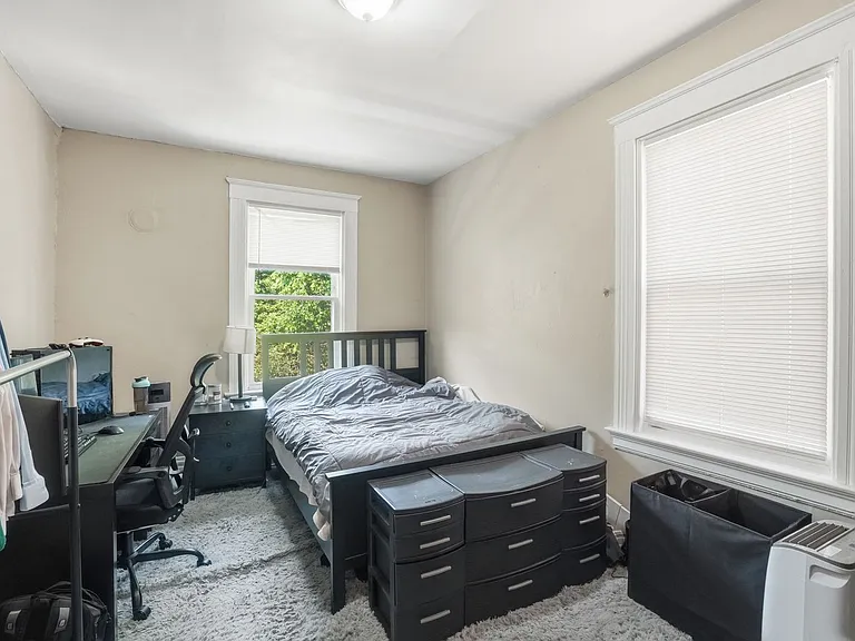2661 Bellevue Ave — Photo 27