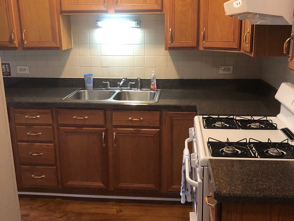 2nd image of 10850 Kilpatrick Ave APT 2A