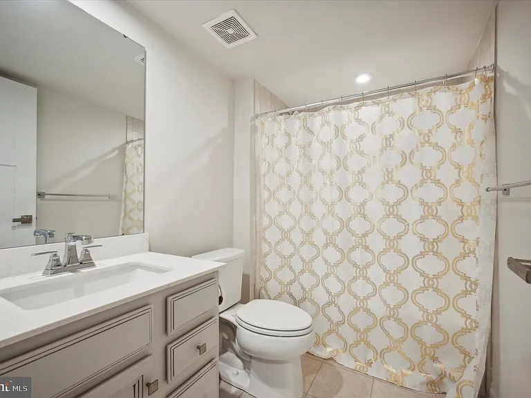 8036 Milltown Cir — Photo 24