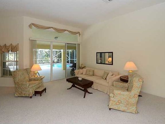 4th image of 734 Lake Blvd