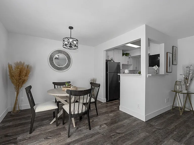 Ivy Hills Living Spaces — Photo 132