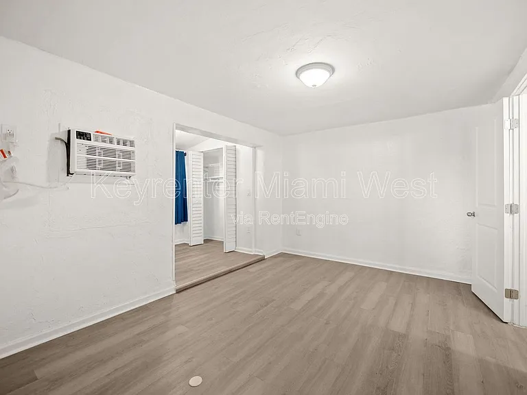 7772 NW 9th Ave — Photo 13