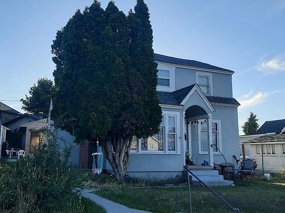 5th image of 232 Okanogan Ave