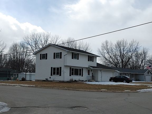 3rd image of 1601 Southview Ln