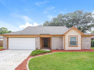 932 Misty Mountain Dr W, Jacksonville, FL 32225