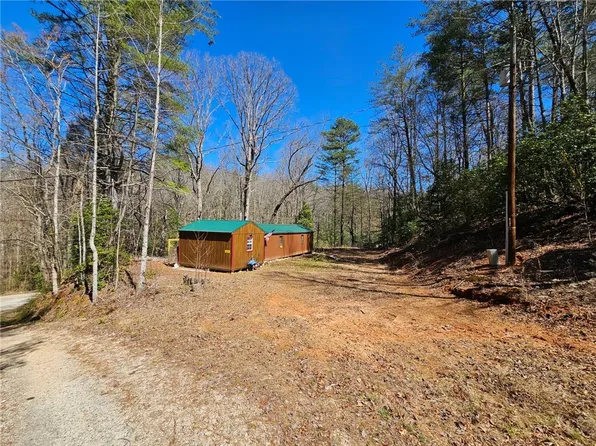 290 Santas Ln, Mountain Rest, SC 29664