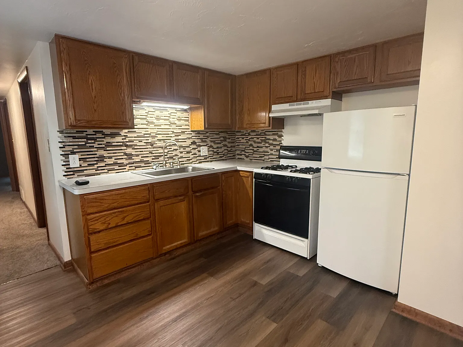 2 bed, $800 — Photo 3