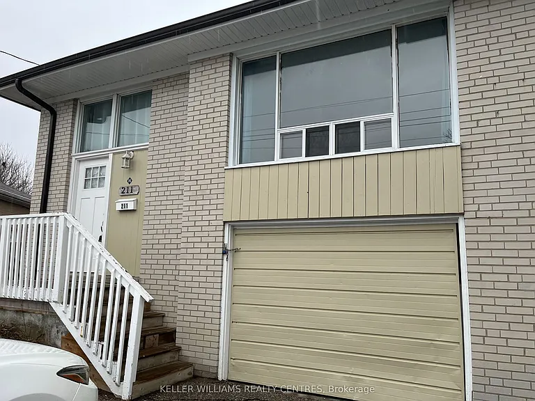 211 Silverbirch Dr #UPPER — Photo 1