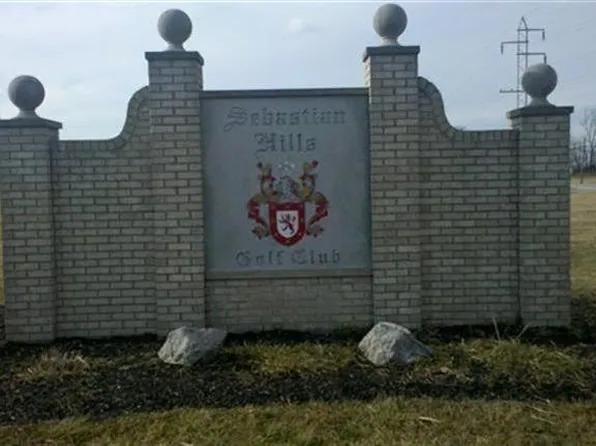 969 Knollhaven Rd, Xenia, OH 45385