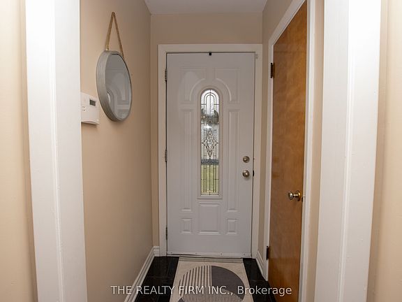 5th image of 424 Base Line Rd E