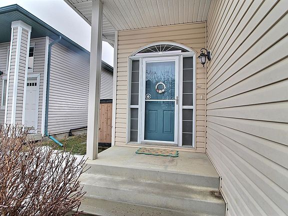 2nd image of 287 Spruce Ridge Rd