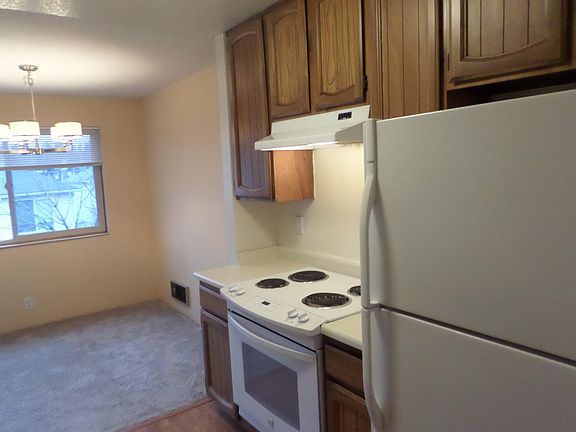4th image of 12035 32nd Ave NE APT 403