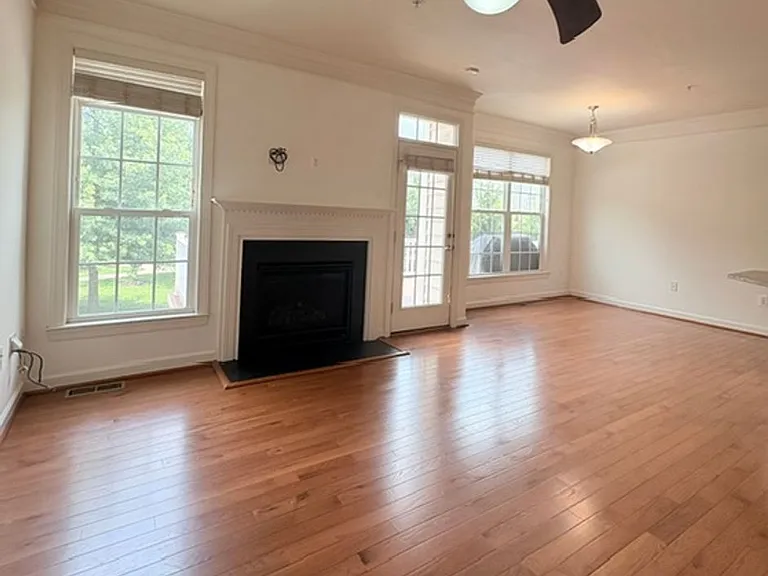 121 Autumn View Dr — Photo 8