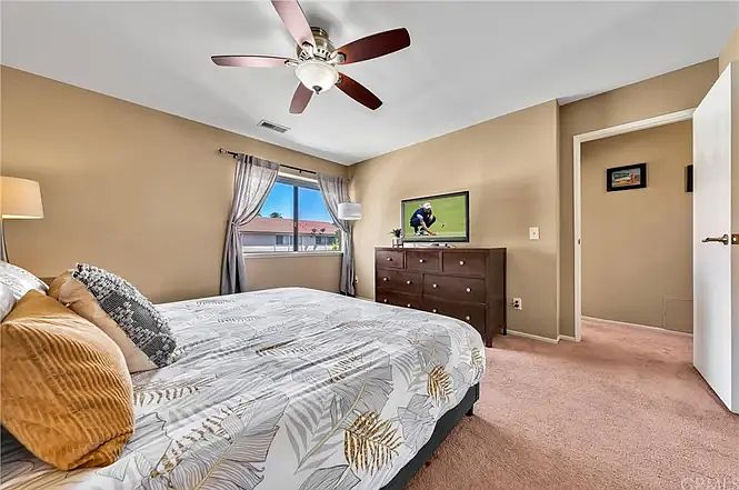 2nd floor bedroom