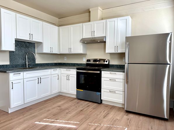 46 4th St #3