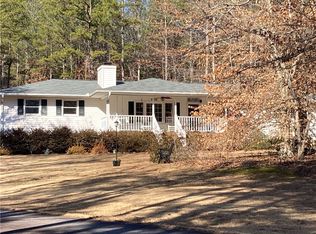 172 Beaver Lake Dr, West Union, SC 29696