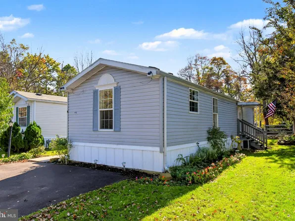21 Rosewood Ln, Phoenixville, PA 19460