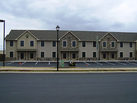 2nd image of 12 Hoover Dr Unit 106